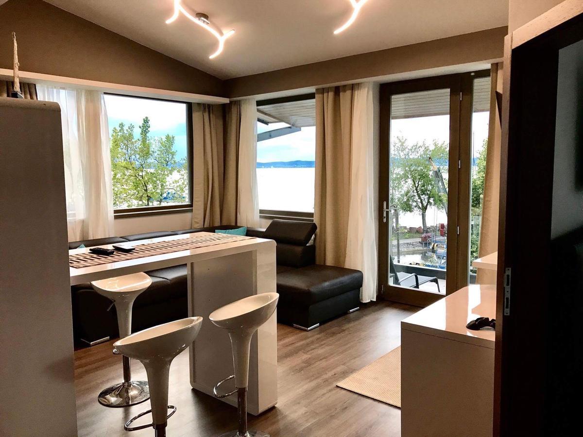 Calypso Lakeside Rooms & Lux Apartments Шиофок Экстерьер фото
