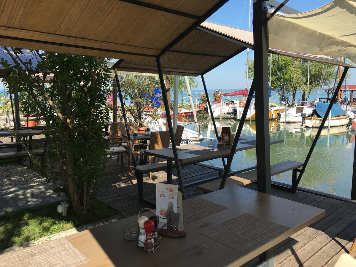 Calypso Lakeside Rooms & Lux Apartments Шиофок Экстерьер фото