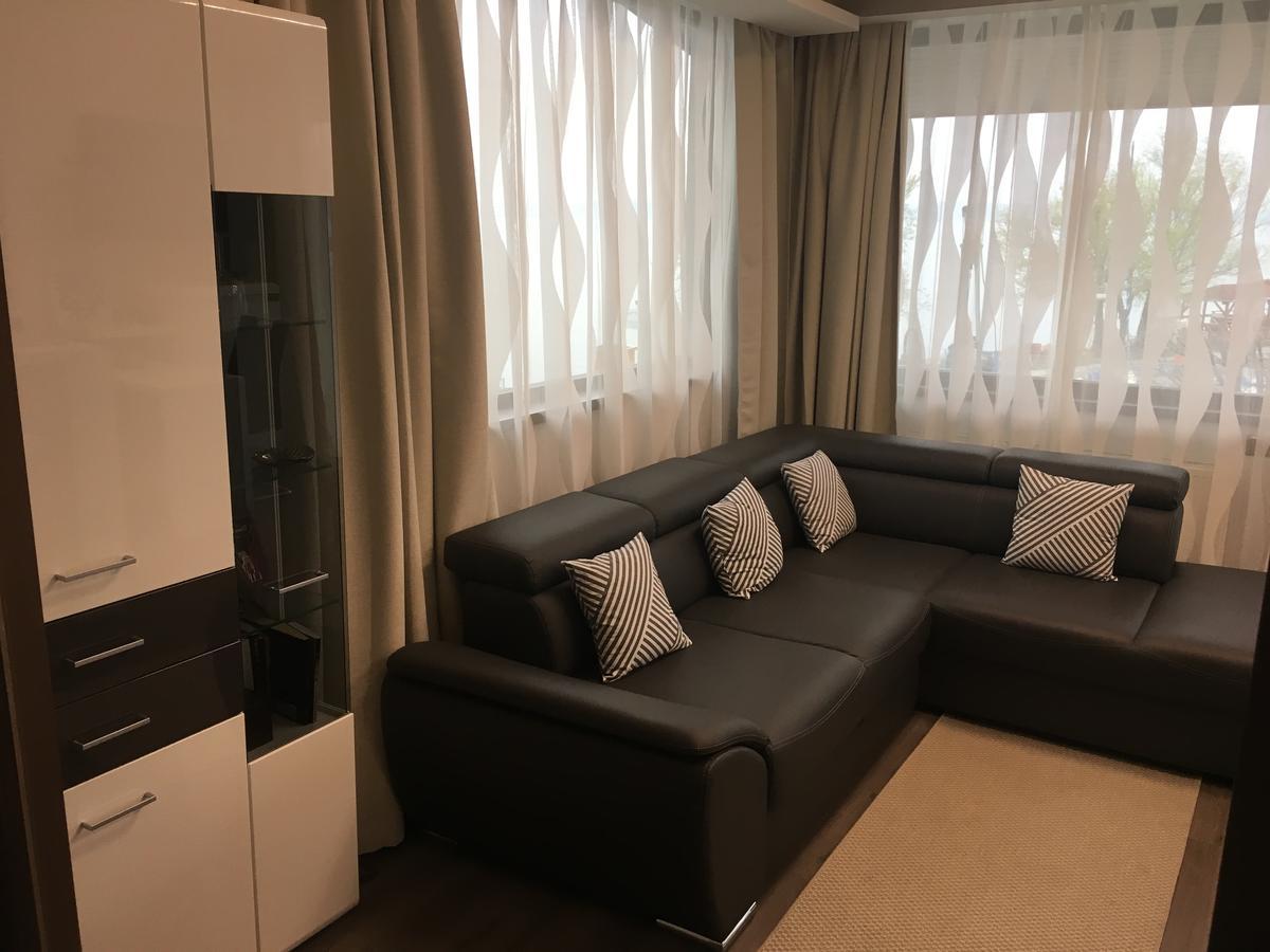 Calypso Lakeside Rooms & Lux Apartments Шиофок Экстерьер фото