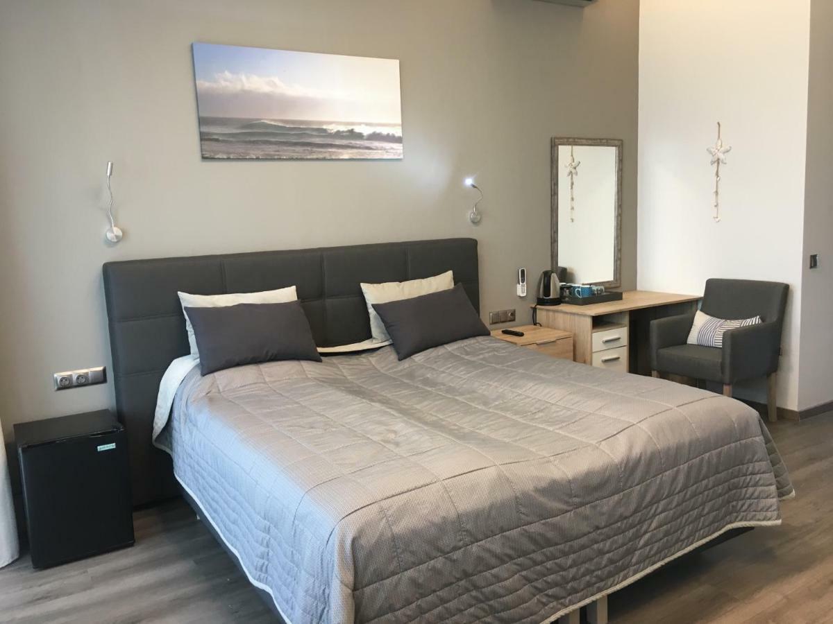 Calypso Lakeside Rooms & Lux Apartments Шиофок Экстерьер фото